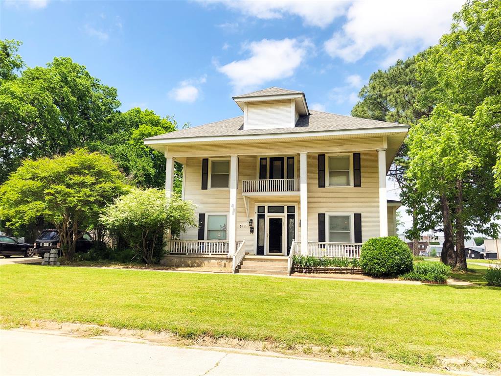 311 E Tishomingo Street Property Photo 4