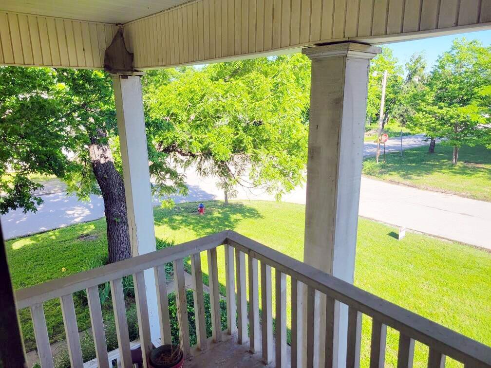 311 E Tishomingo Street Property Photo 11