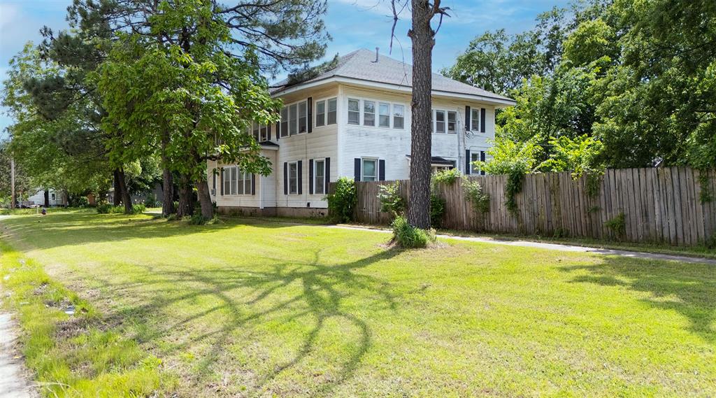 311 E Tishomingo Street Property Photo 15