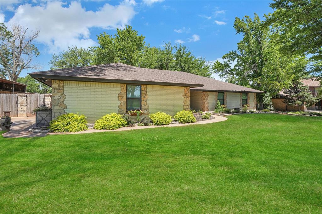209 W Lakeview Road Property Photo