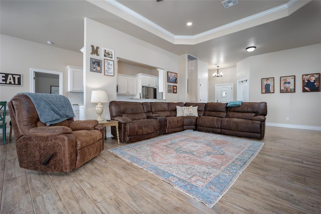 12561 Summit Lane Property Photo 8