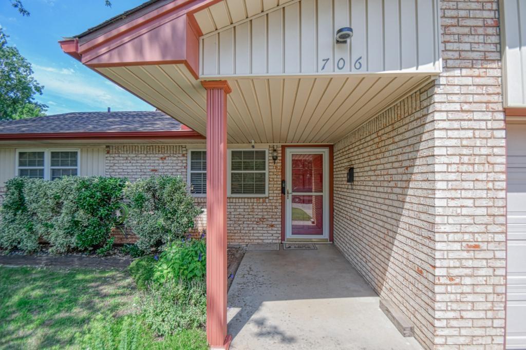 706 Richmond Drive Property Photo 5