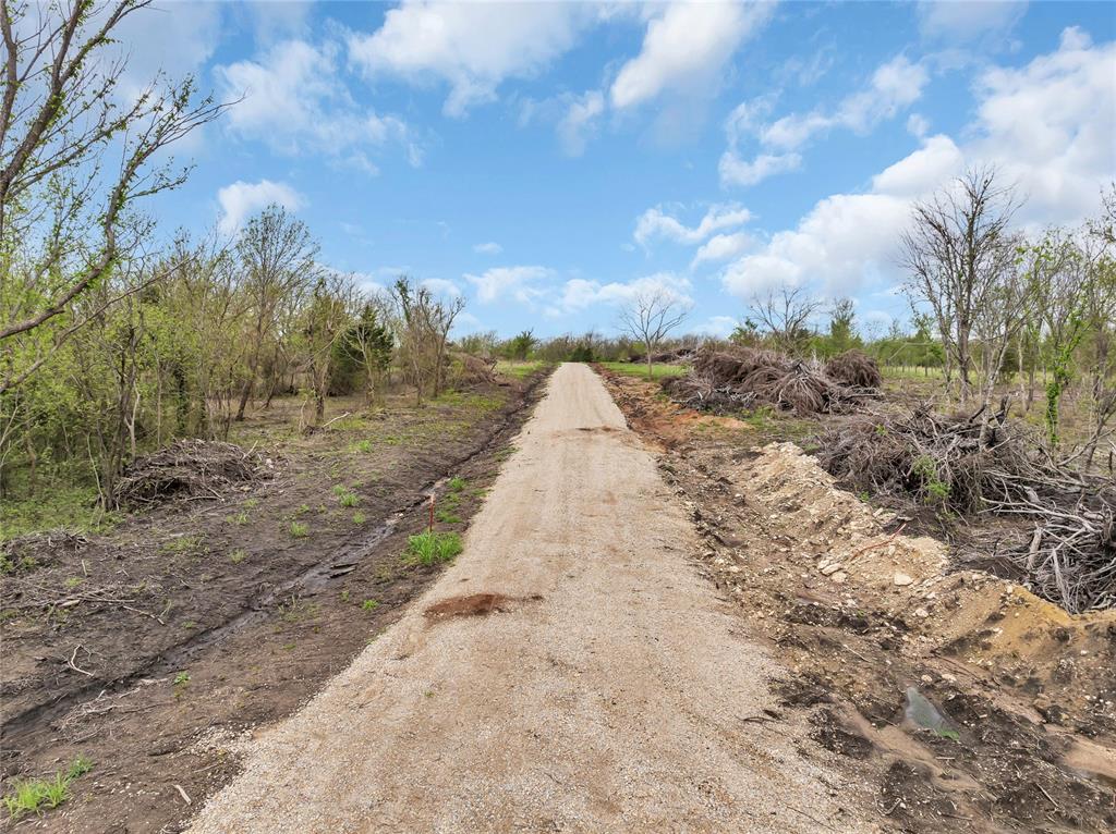 08 N County Road 3387 Property Photo 5