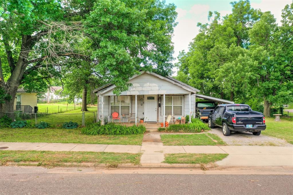 614 W Main Street Property Photo 4
