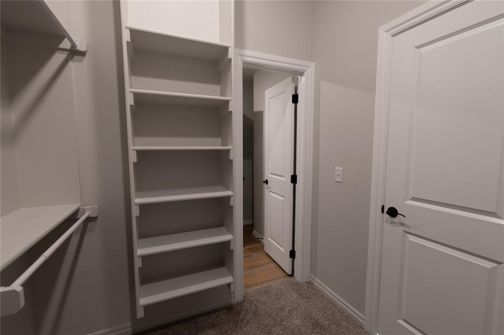 4001 Lleyton Drive Property Photo 16