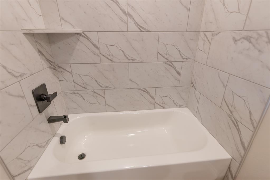4001 Lleyton Drive Property Photo 22