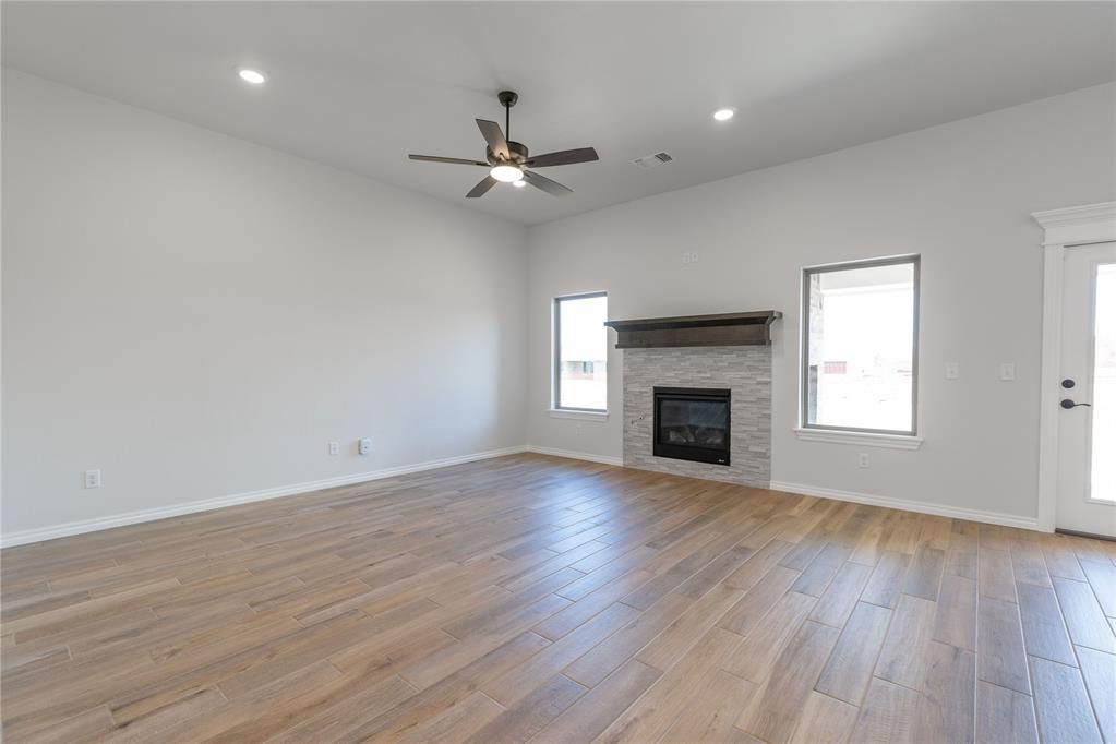 3028 Piper Street Property Photo 6