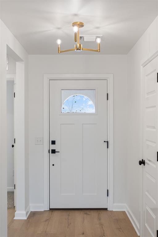 17528 Moss Farm Road Property Photo 4