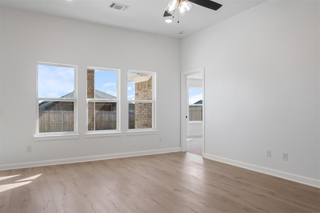 17528 Moss Farm Road Property Photo 6