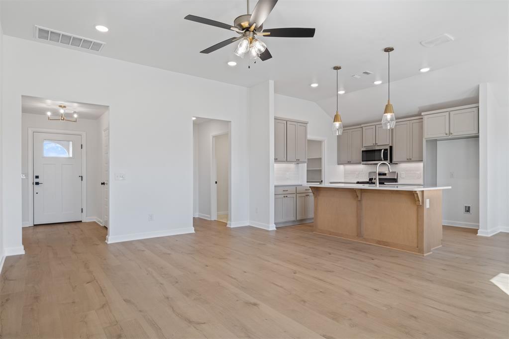 17528 Moss Farm Road Property Photo 8