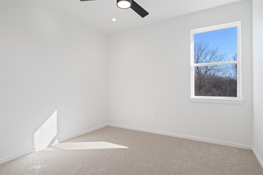 3919 Yellowstone Drive Property Photo 29