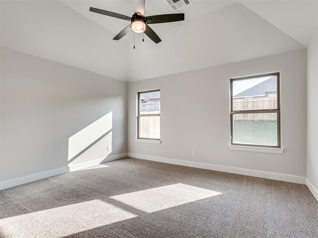 2304 Creekview Drive Property Photo 14