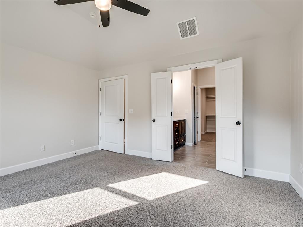 2304 Creekview Drive Property Photo 16