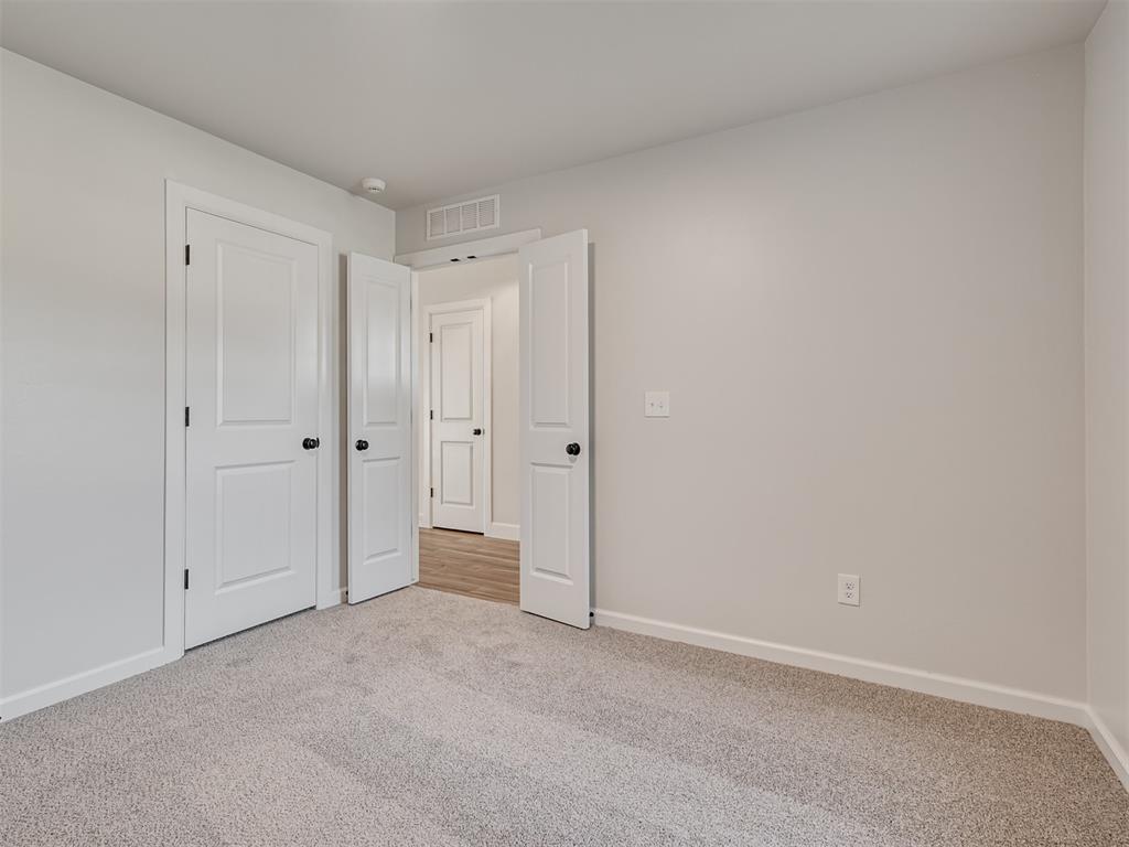 2304 Creekview Drive Property Photo 24