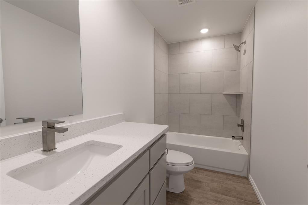 3020 Piper Street Property Photo 19