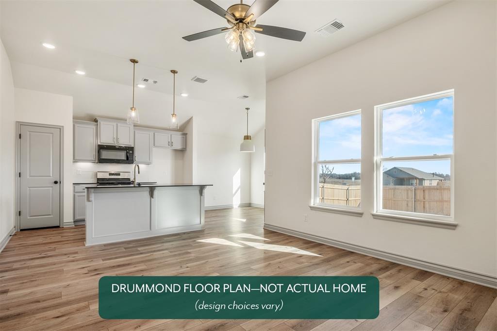 20160 Park Lane Property Photo 4