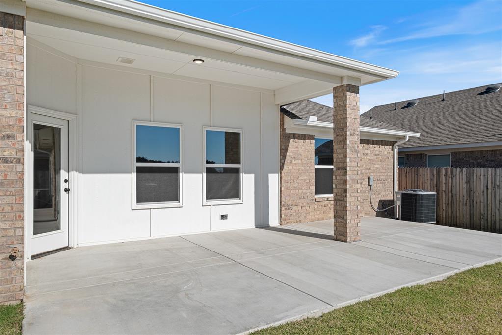 20160 Park Lane Property Photo 32