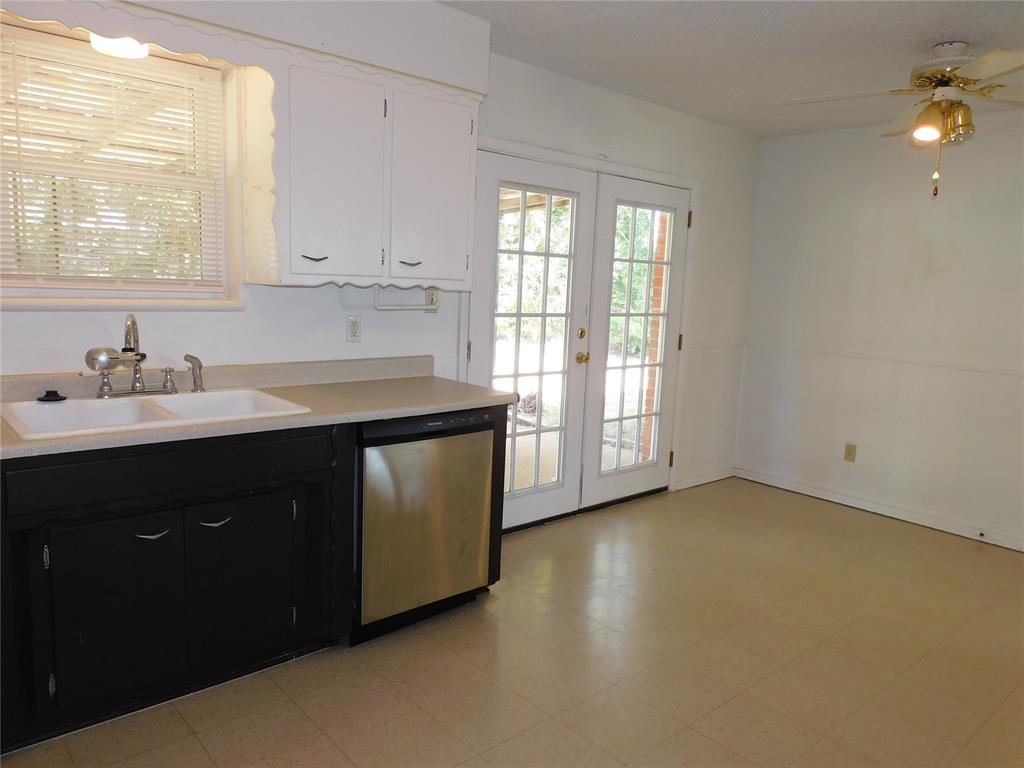 4829 Trina Drive Property Photo 5