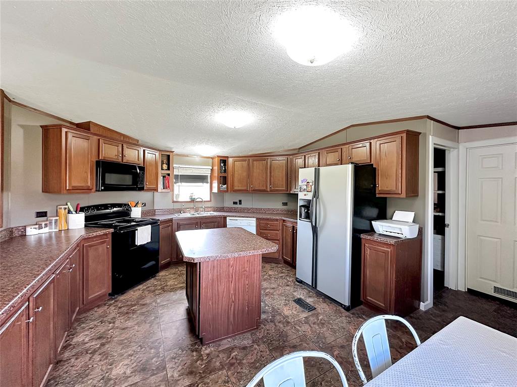 300 N 8th Street Property Photo 17
