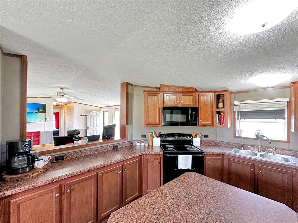 300 N 8th Street Property Photo 18