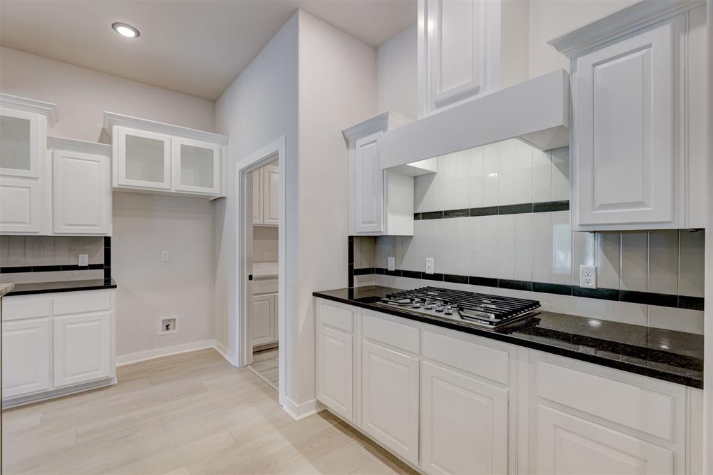 13341 Brampton Way Property Photo 16