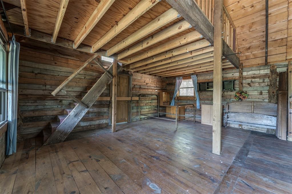 13044 Old Highway 99 S Property Photo 30