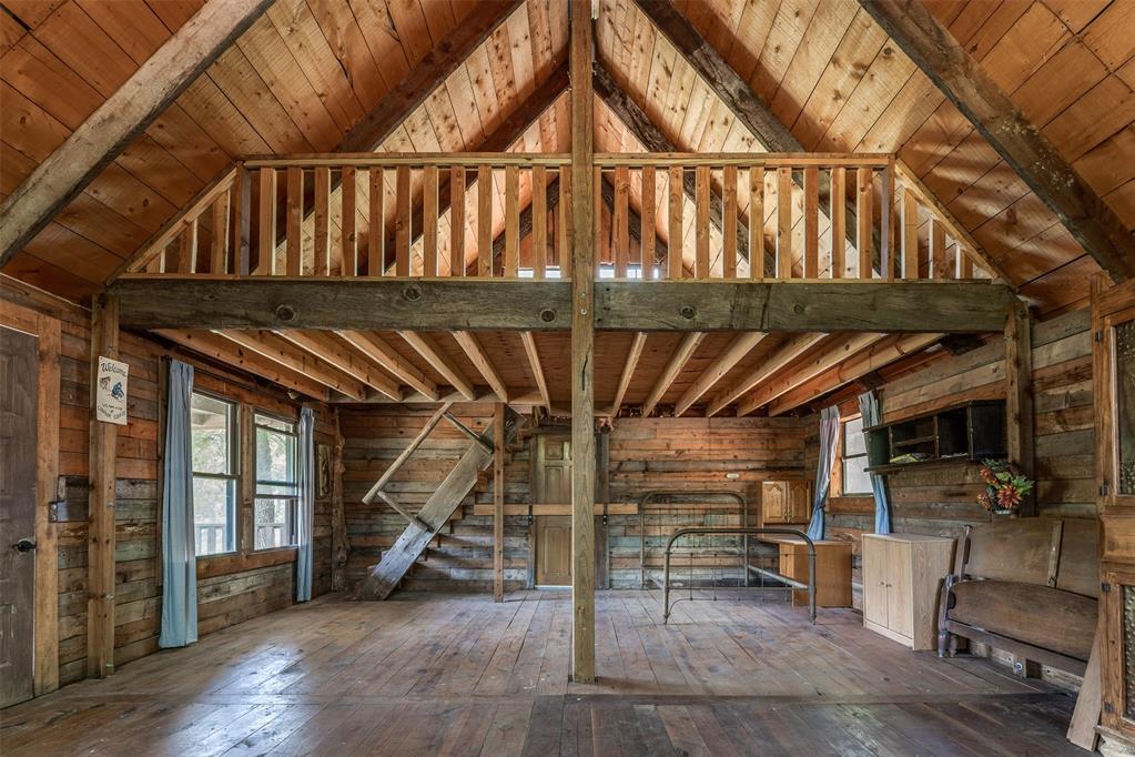 13044 Old Highway 99 S Property Photo 32