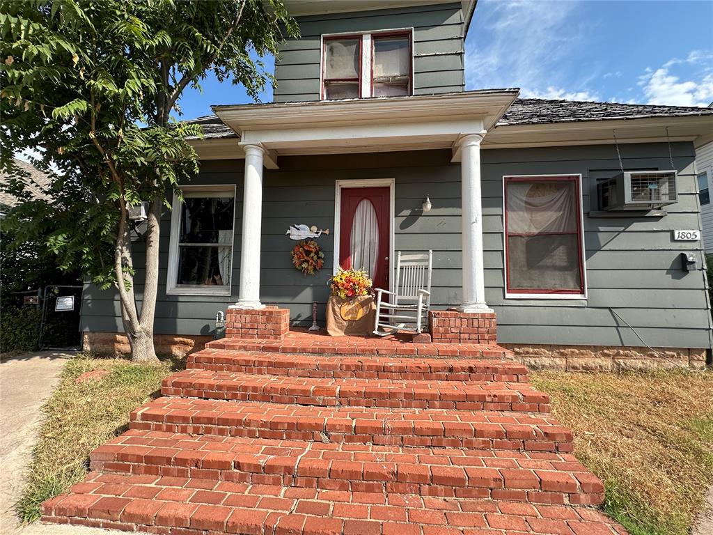 1805 Nw 9th Street Property Photo 1