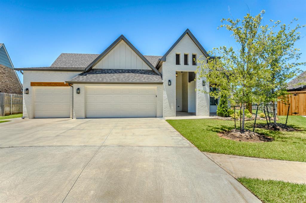 2405 Crystal Creek Drive Property Photo 1