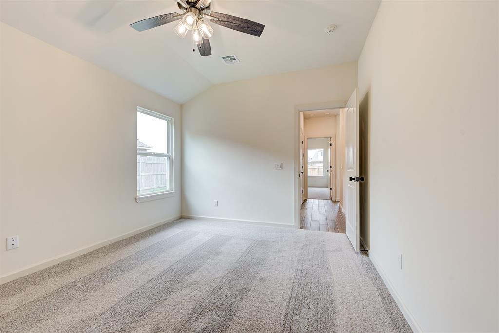 2405 Crystal Creek Drive Property Photo 20