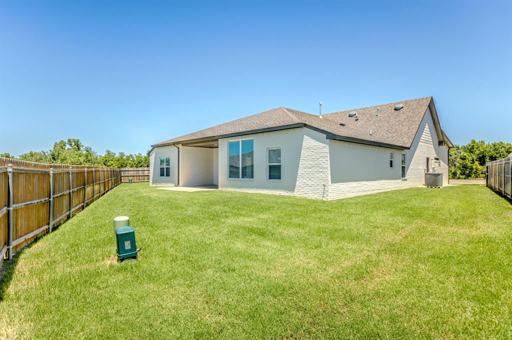 2405 Crystal Creek Drive Property Photo 29