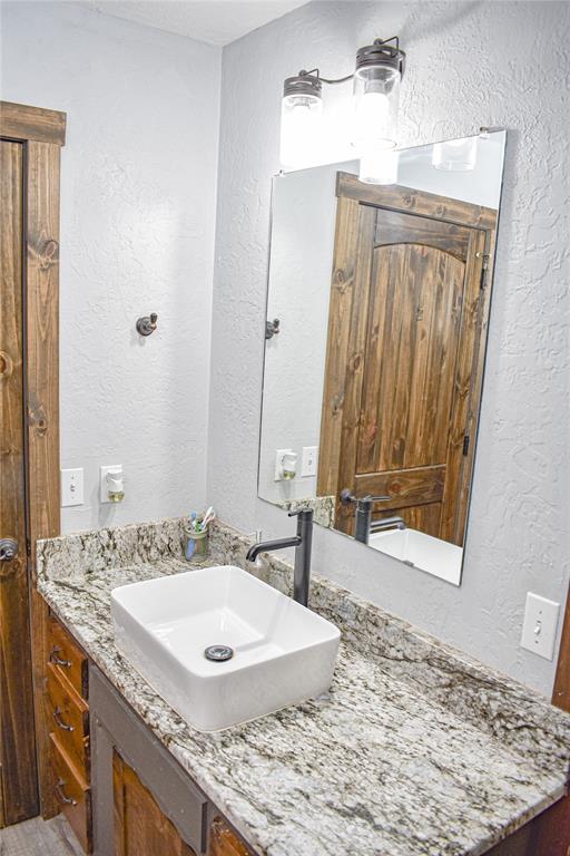 20 S Liberty Lane Property Photo 16