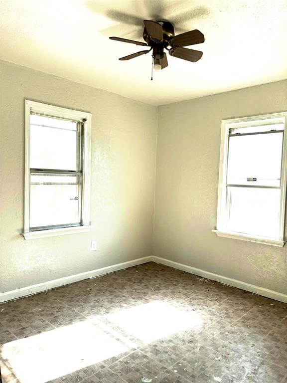 2142 N Midwest Boulevard Property Photo 3