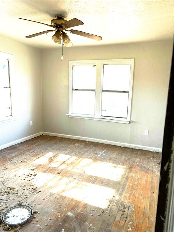 2142 N Midwest Boulevard Property Photo 6