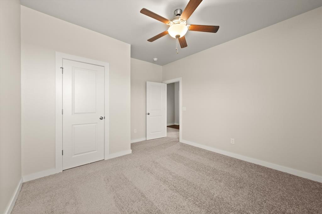 812 Stella Trail Property Photo 32