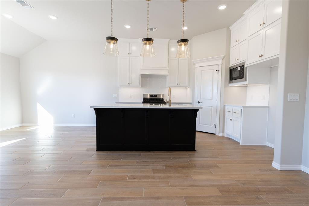 8713 Poppey Place Property Photo 3