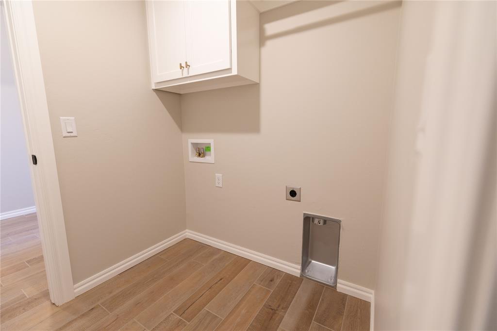 8713 Poppey Place Property Photo 23