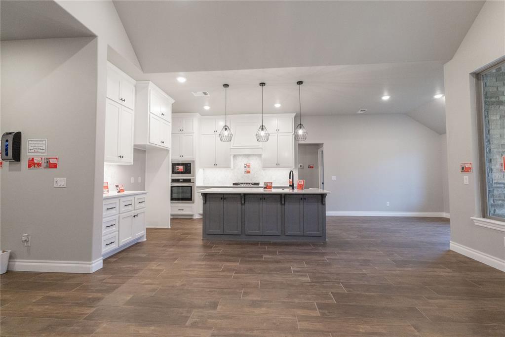 1733 Taines Turn Property Photo 9