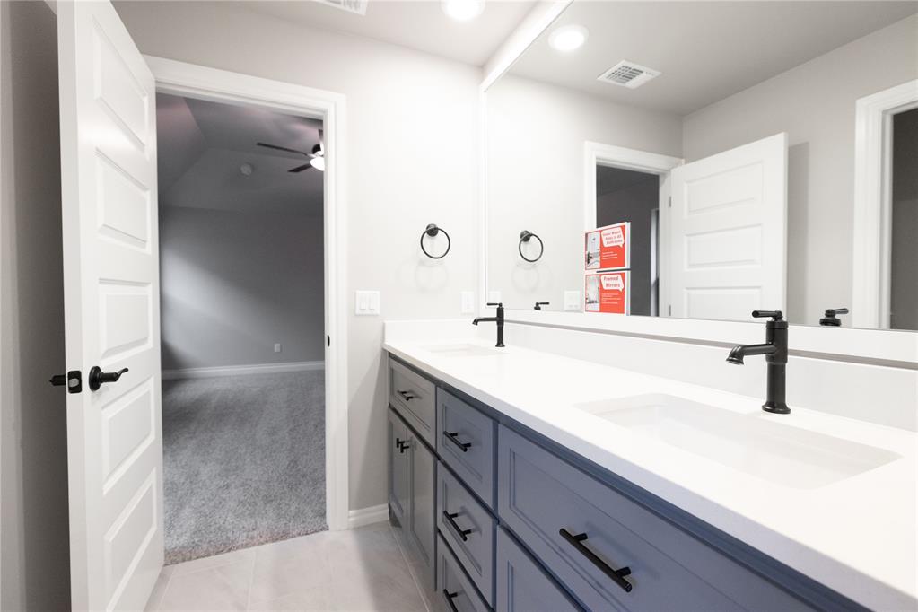 1733 Taines Turn Property Photo 14