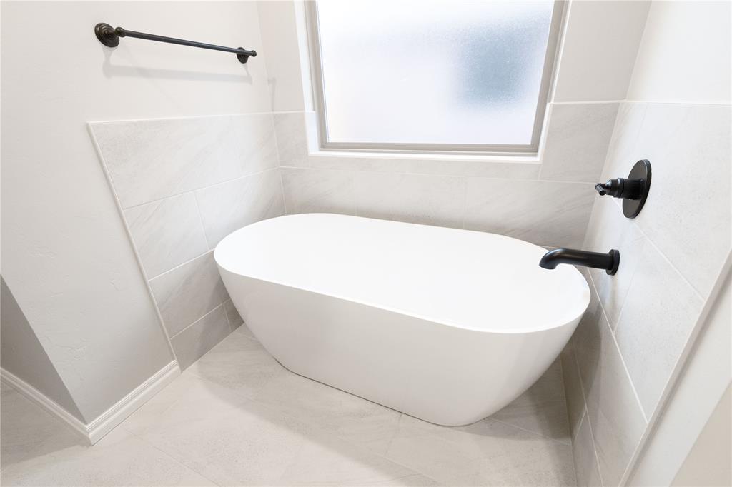 1733 Taines Turn Property Photo 15