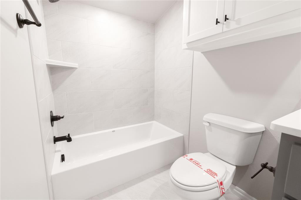 1733 Taines Turn Property Photo 24