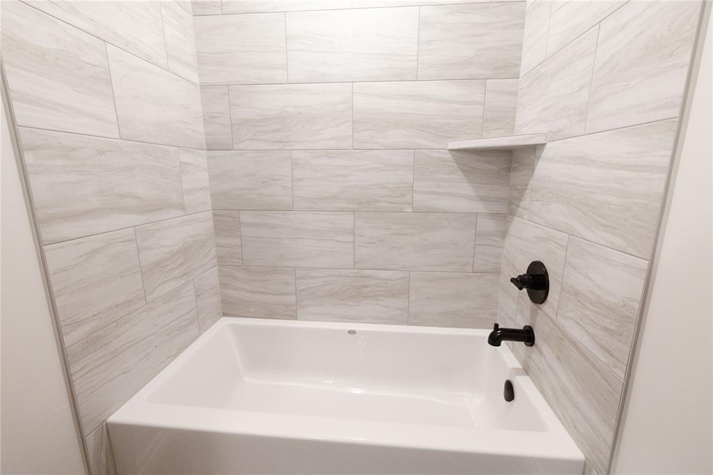 16413 Villa Valeria Way Property Photo 23