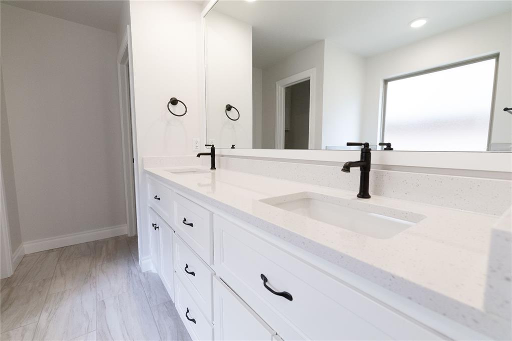 16209 Villa Valeria Way Property Photo 12