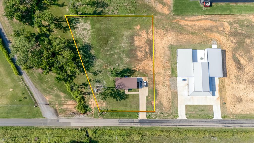 746 E Center Road Property Photo 8