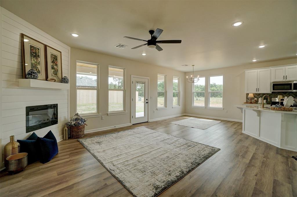 204 Outlander Way Property Photo 9