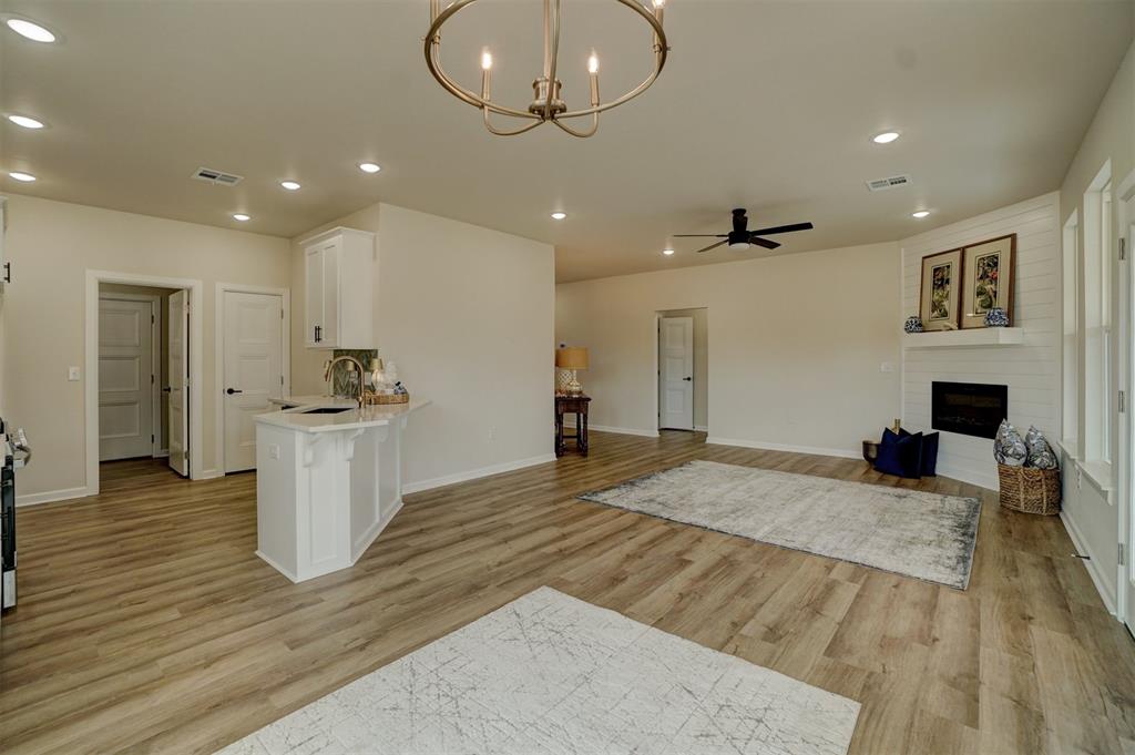 204 Outlander Way Property Photo 10
