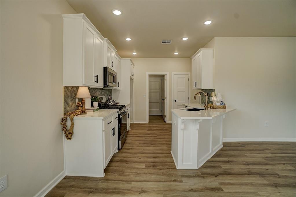 204 Outlander Way Property Photo 13