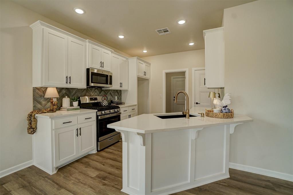 204 Outlander Way Property Photo 17