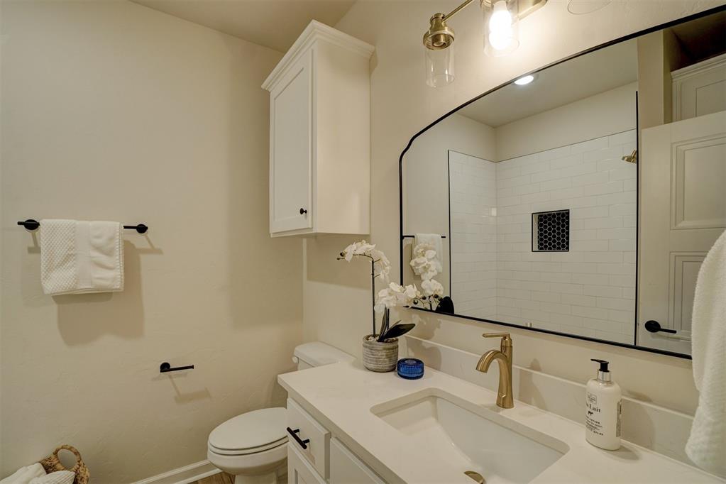204 Outlander Way Property Photo 32