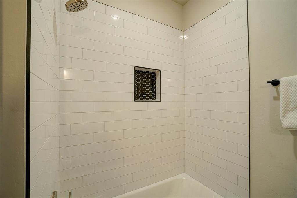 204 Outlander Way Property Photo 33